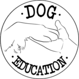 annuaire chien, logo du Dog Education Saumur